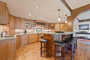 The Charter at Beaver Creek E340