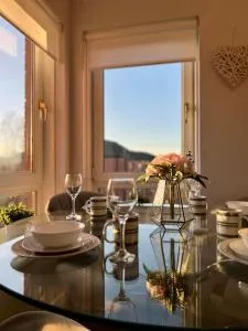 Chic & Cozy 2-Bed Flat in Glasgow - Free Parking - Springburn