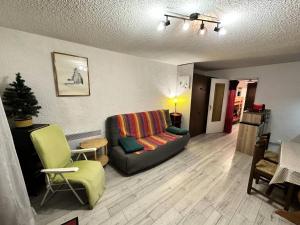 Résidence Les Quatres Saisons - Appartement à lentrée du Village de Corrençon, départ des navettes gratuites au pied de la résidence MAE-4004