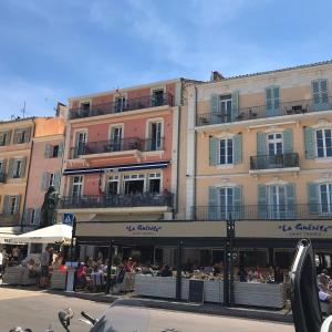 Maisons de vacances Maison Jasmin, Modern, air-conditioned 2-bed with lovely terrace & communal pool : photos des chambres
