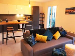 Maisons de vacances Maison Jasmin, Modern, air-conditioned 2-bed with lovely terrace & communal pool : photos des chambres