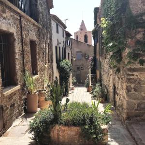 Maisons de vacances Maison Jasmin, Modern, air-conditioned 2-bed with lovely terrace & communal pool : photos des chambres