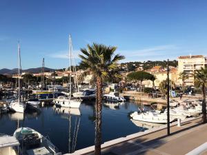 Maisons de vacances Maison Jasmin, Modern, air-conditioned 2-bed with lovely terrace & communal pool : photos des chambres