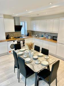 beautiful 3 bedroom apartment in cambridge sleeps 7