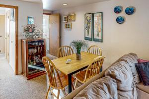 Flounders Crib Condo