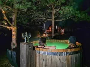 Forest Zen Małastów dom z prywatną balią z widokami na las - Bartne