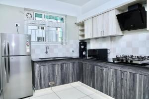 Luxe Oasis Palm Opposite LULU Mall Thiruvananthapuram