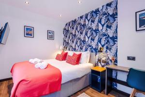 James Court Apartment 6 - Under new management