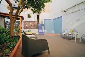 NEW - Swallows Garden