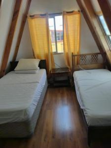 Casa Playa Loreto, familiar, ubicada a 120 metros de la playa, con maravillosa vista al mar, cercano a Caldera