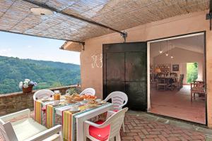 Villa Ortensie Garden with amazing view - Happy Rentals