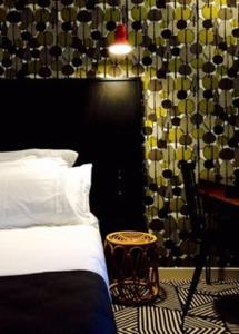 Hotels Hotel des Carmes : Chambre Double Classique