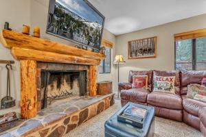 Kings Beach Cabin Private Hot Tub, Near Lake & Ski