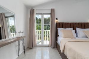 Apartments with parking space Mastrinka, Ciovo - 23789