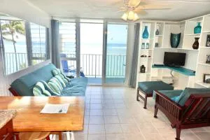 Beachfront Condo with Amazing Views - Punaluu