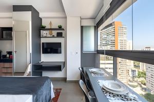 OF12 - Novo Bhaus VN Oscar Freire - Ao lado do Metrô - Estacionamento pago no prédio - Silencioso - Vista Incrível Jardins - 17o andar