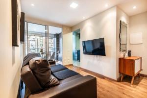 BC8 - Novo Bhaus Bela Cintra - Shopping Frei Caneca - Bela Vista - Vaga de Garagem - Metrô - 50m2 - Vista Incrível - 18o andar