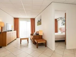 Modern studio with terrace - Oost