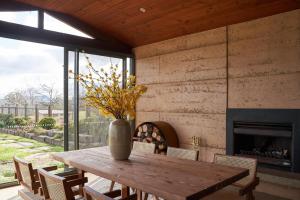 Beolite Retreat - Luxury pool, Amazing views!