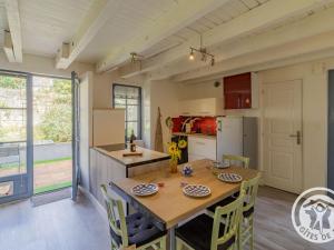 Gîte Chaleureux en Bord de Loire avec Terrasse - FR-1-622-97