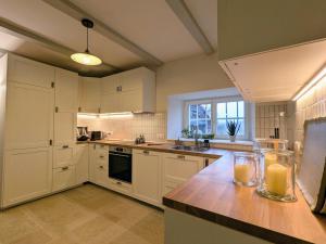 Gîte rénové campagne chic, 6 chambres pour 13 pers., jardin, terrasse, Haute-Loire - FR-1-582-527