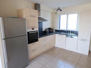 Maisons de vacances Maison Familiale Vue Mer a Saint-Gildas-de-Rhuys - FR-1-639-132 : photos des chambres