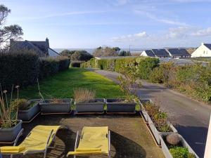 Maisons de vacances Maison Familiale Vue Mer a Saint-Gildas-de-Rhuys - FR-1-639-132 : photos des chambres