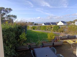 Maisons de vacances Maison Familiale Vue Mer a Saint-Gildas-de-Rhuys - FR-1-639-132 : photos des chambres