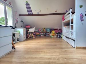 Maison familiale 4 chambres près de la plage à Merville-Franceville-Plage - FR-1-788-52