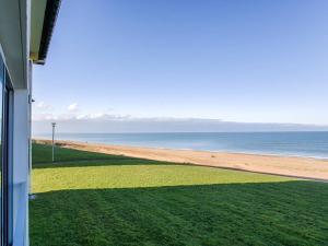 Appartements Appartement Les pieds dans l-eau - 4 pers. - FR-1-788-53 : photos des chambres