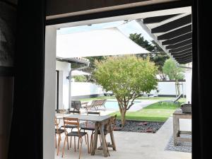 Maisons de vacances Maison spacieuse Ile de Re avec piscine et parking prive - FR-1-434-118 : photos des chambres