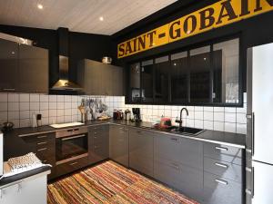 Maisons de vacances Maison spacieuse Ile de Re avec piscine et parking prive - FR-1-434-118 : photos des chambres