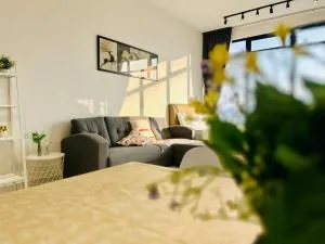 Elegant 2BR Luxury Suite in Haaven - 亚依淡