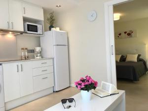 Studios Coll, Terrace & Pool