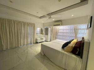 Room near airport in Negombo Beach