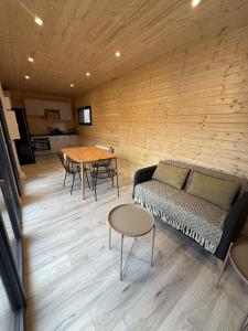 Petit Chalet neuf avec jardin - La montagne Sud