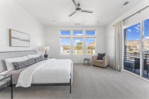 Villa #38 at Bloomington Country Club - AAA Gateway townhouse