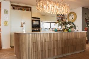 Luxury Estate Home with seaviews and Solar