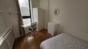 Maisons d'hotes Amber room - 20 min to Paris : photos des chambres