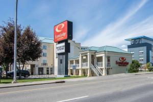 Econo Lodge Inn & Suites Calgary - University