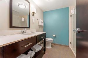 King Room - Non-Smoking room in Sleep Inn & Suites Cumberland