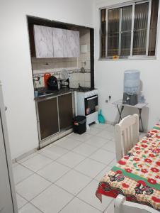 Conjugado dividido em quarto e sala