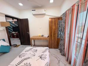 Stunning 1BHK with view city view, Bandra west 601