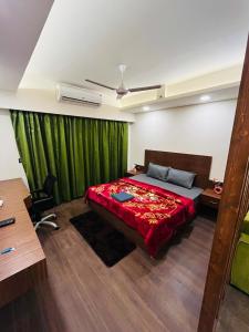 The Cozy Hillside Charm - Doon , Netflix and Chill