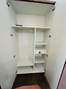 The Cozy Hillside Charm - Doon , Netflix and Chill