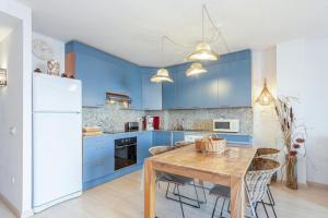 166- Empurialola-Penthouse en Rosas con piscina y vistas al puerto Canigo-