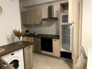 Seafront studio apartment San Pauls Bay