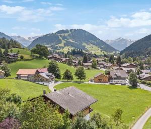 Swiss Peaks Haven with Unparalleled Views