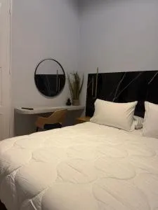 Byzantium Suite in the centre of Hermoupolis - Vari