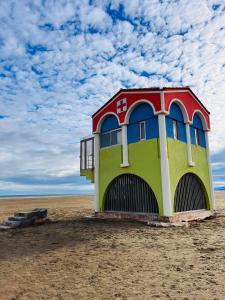 Campings Les mobil homes de NOLY, 1 Place adulte Reserve Africaine de Sigean gratuite : photos des chambres